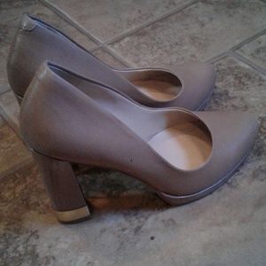 ☀️Nine West Heels